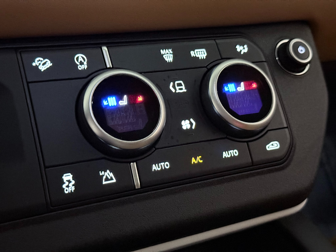 Land Rover Defender P300 110 S 2024