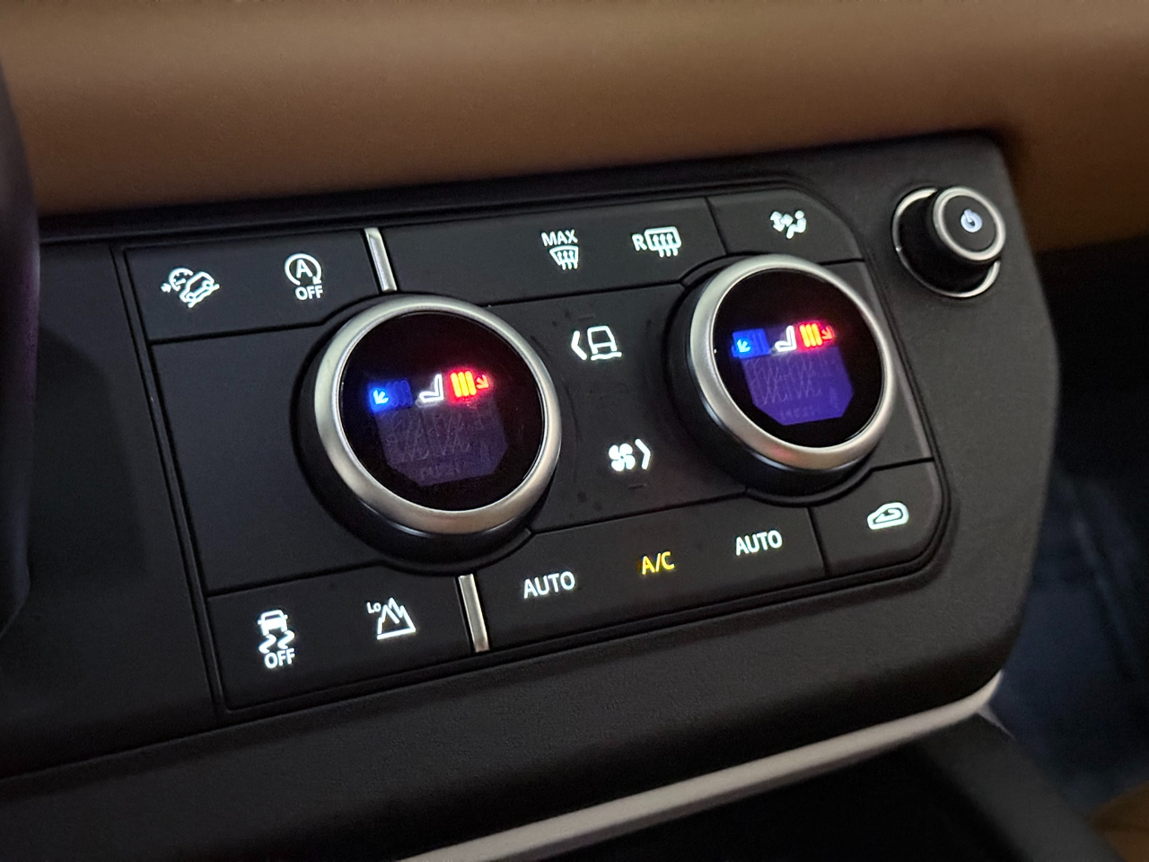 Land Rover Defender P300 110 S 2024