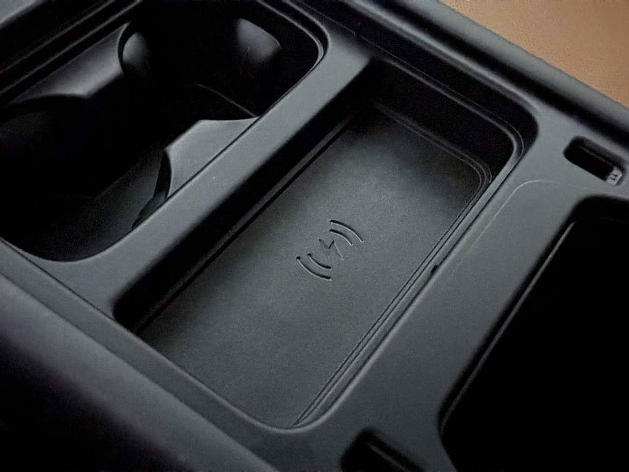 Land Rover Defender P300 110 S 2024