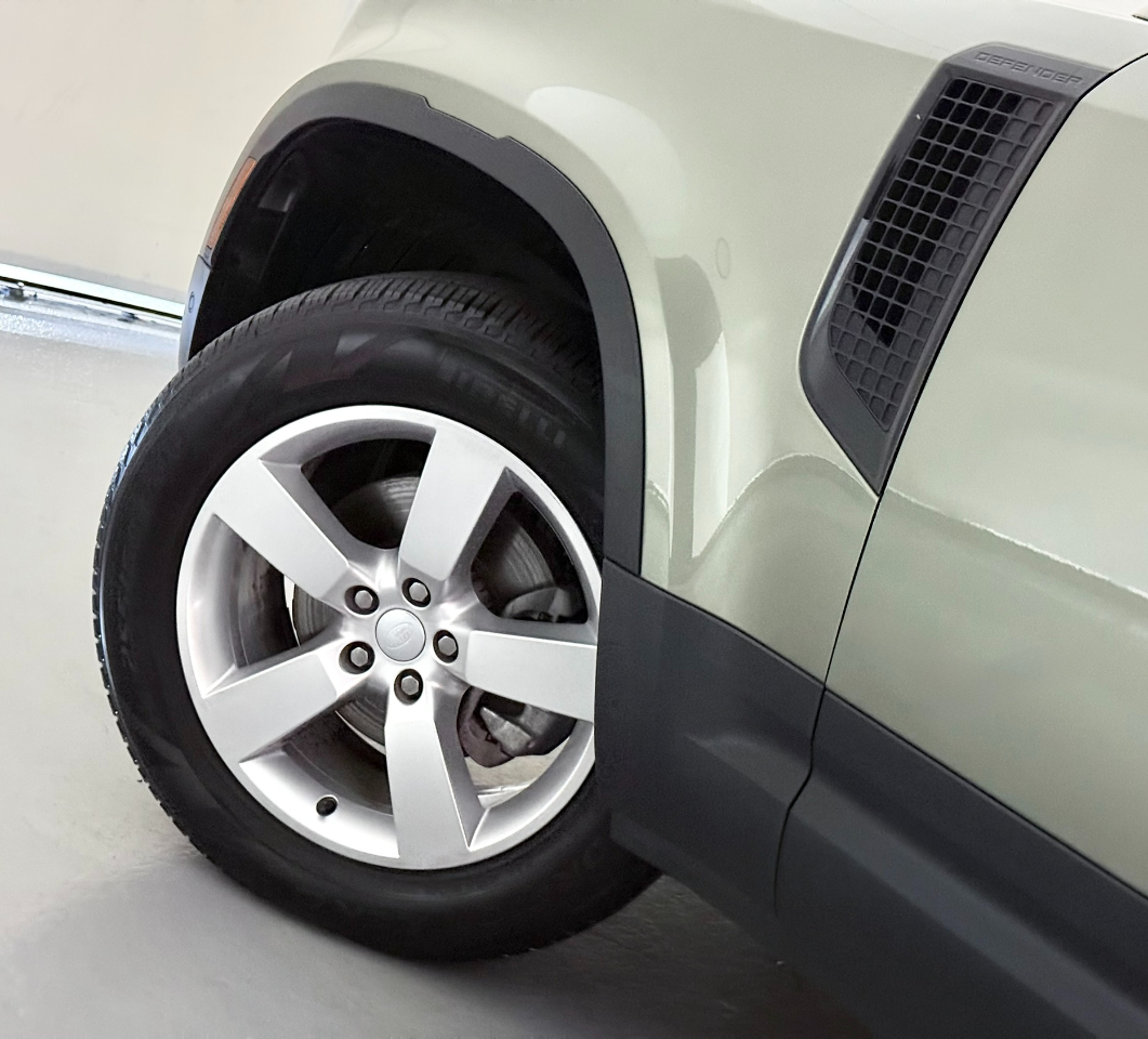 Land Rover Defender P300 110 S 2024