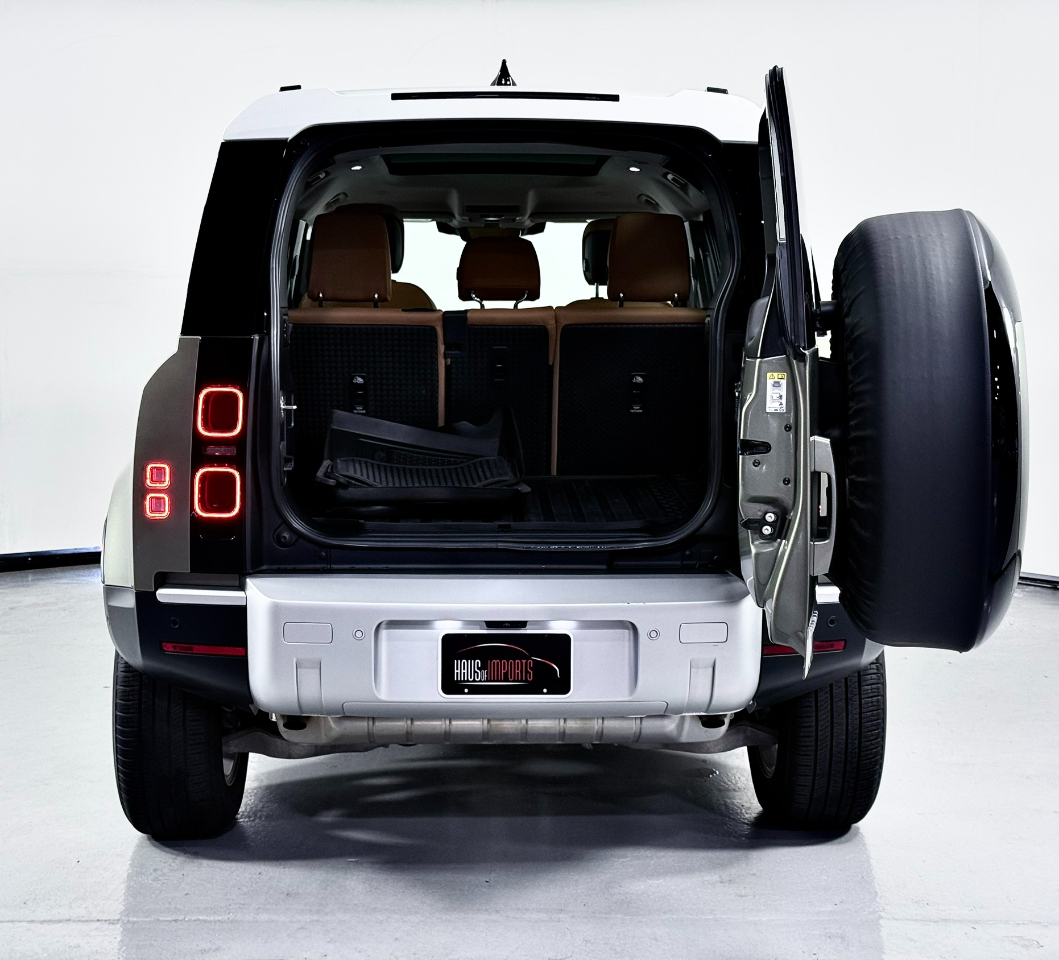 Land Rover Defender P300 110 S 2024
