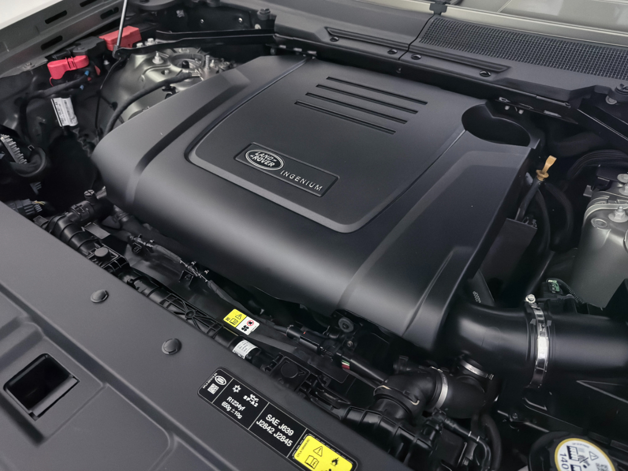 Land Rover Defender P300 110 S 2024