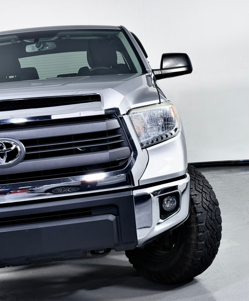 Toyota Tundra SR5 5.7L V8 FFV CrewMax 4WD 2015