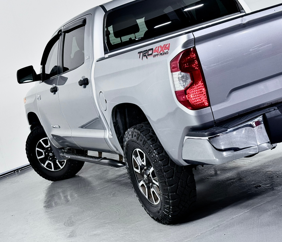 Toyota Tundra SR5 5.7L V8 FFV CrewMax 4WD 2015
