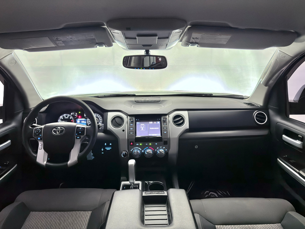 Toyota Tundra SR5 5.7L V8 FFV CrewMax 4WD 2015