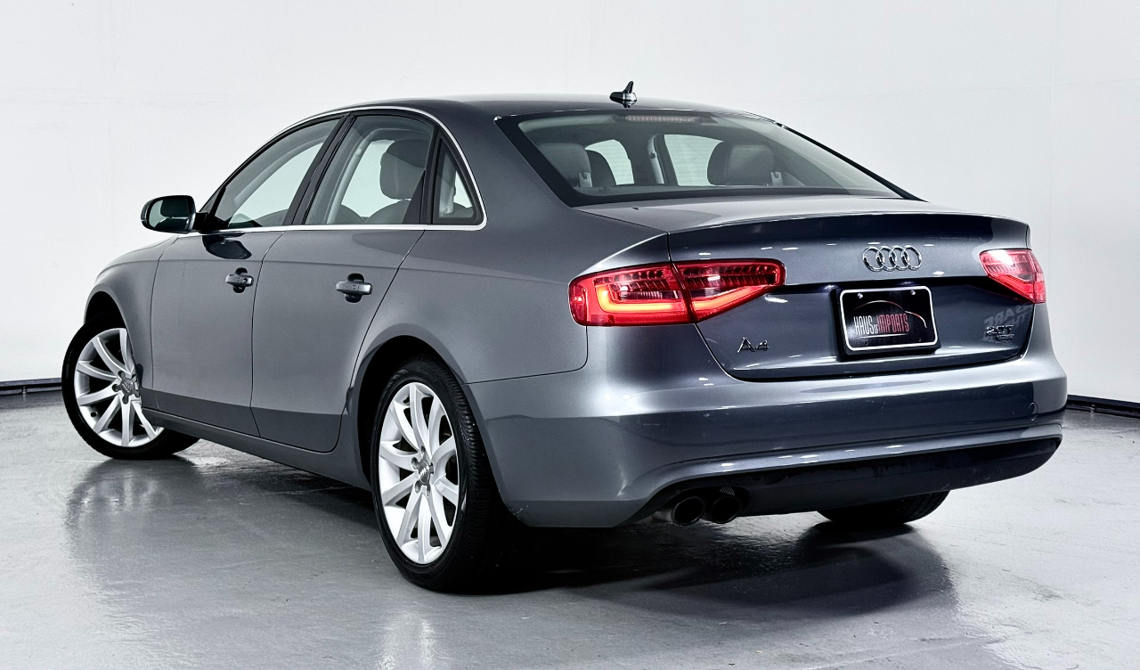 Audi A4 2.0T Sedan quattro Tiptronic 2013