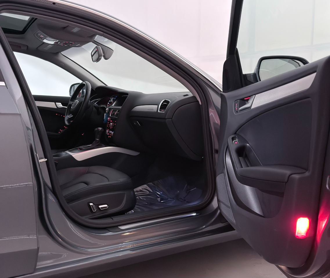 Audi A4 2.0T Sedan quattro Tiptronic 2013