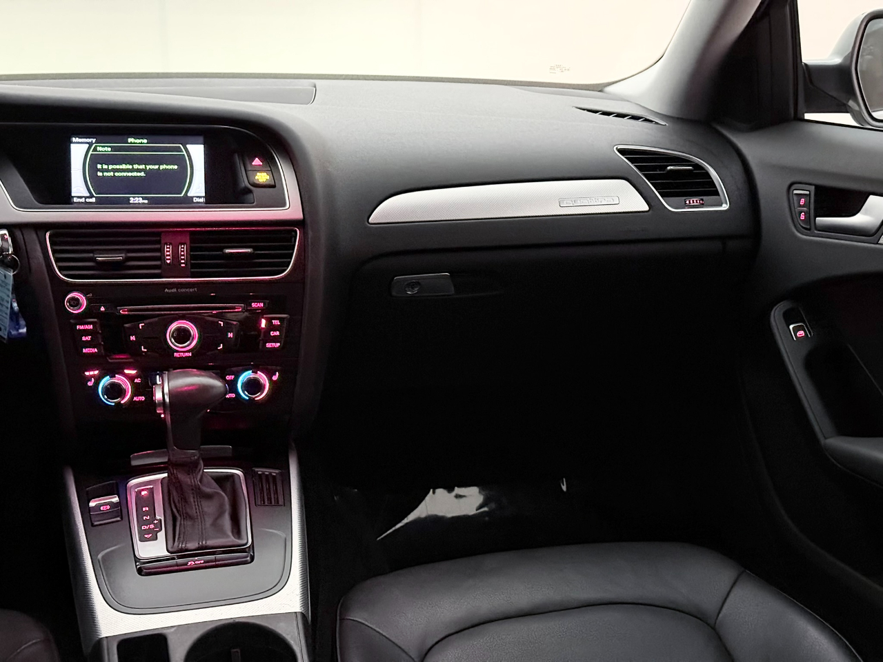 Audi A4 2.0T Sedan quattro Tiptronic 2013