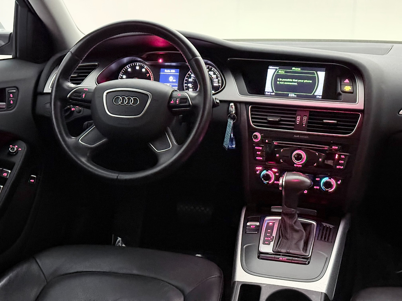 Audi A4 2.0T Sedan quattro Tiptronic 2013