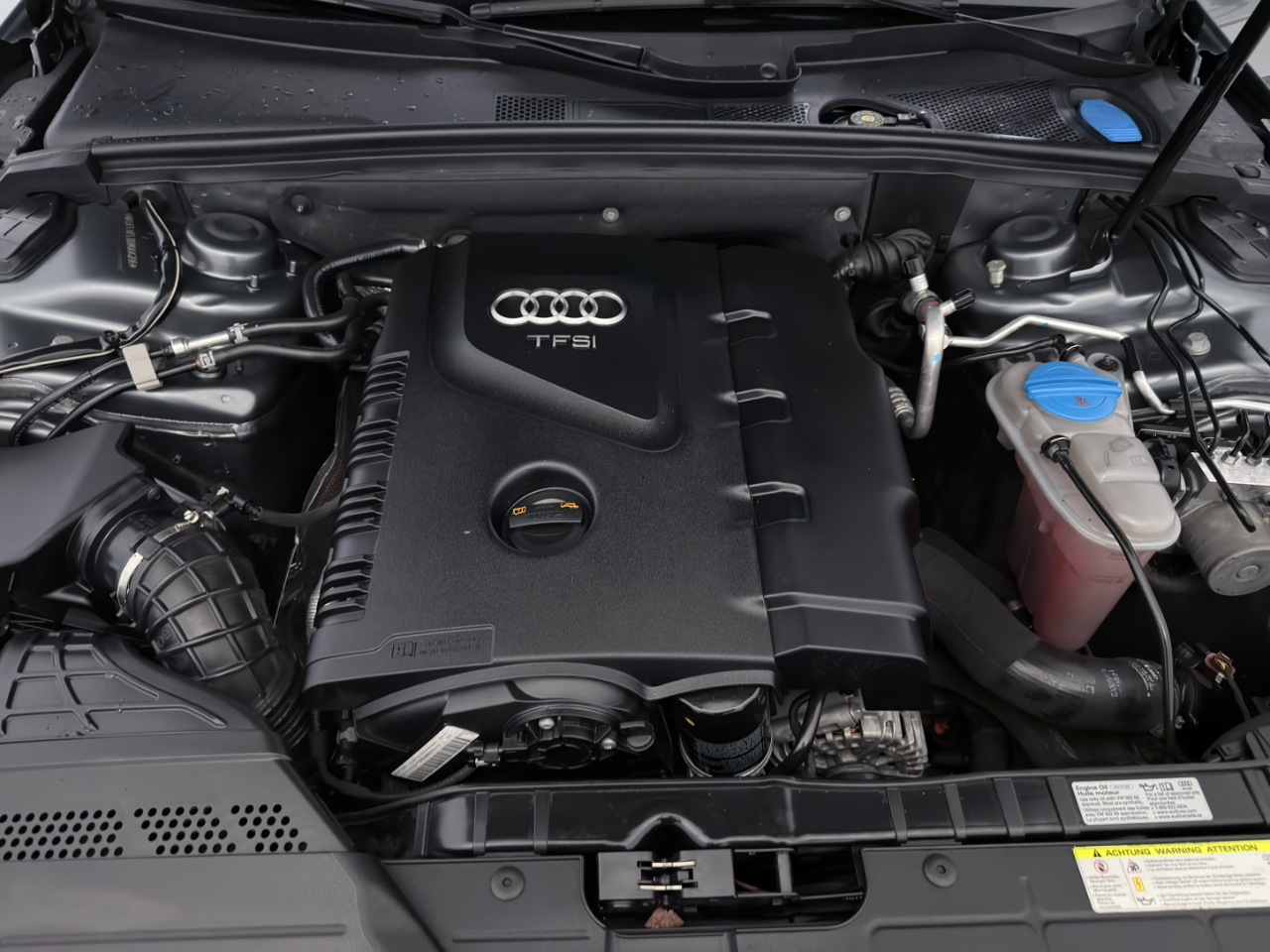 Audi A4 2.0T Sedan quattro Tiptronic 2013