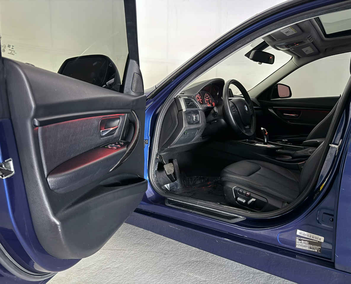 BMW 3-Series 320i xDrive Sedan 2018