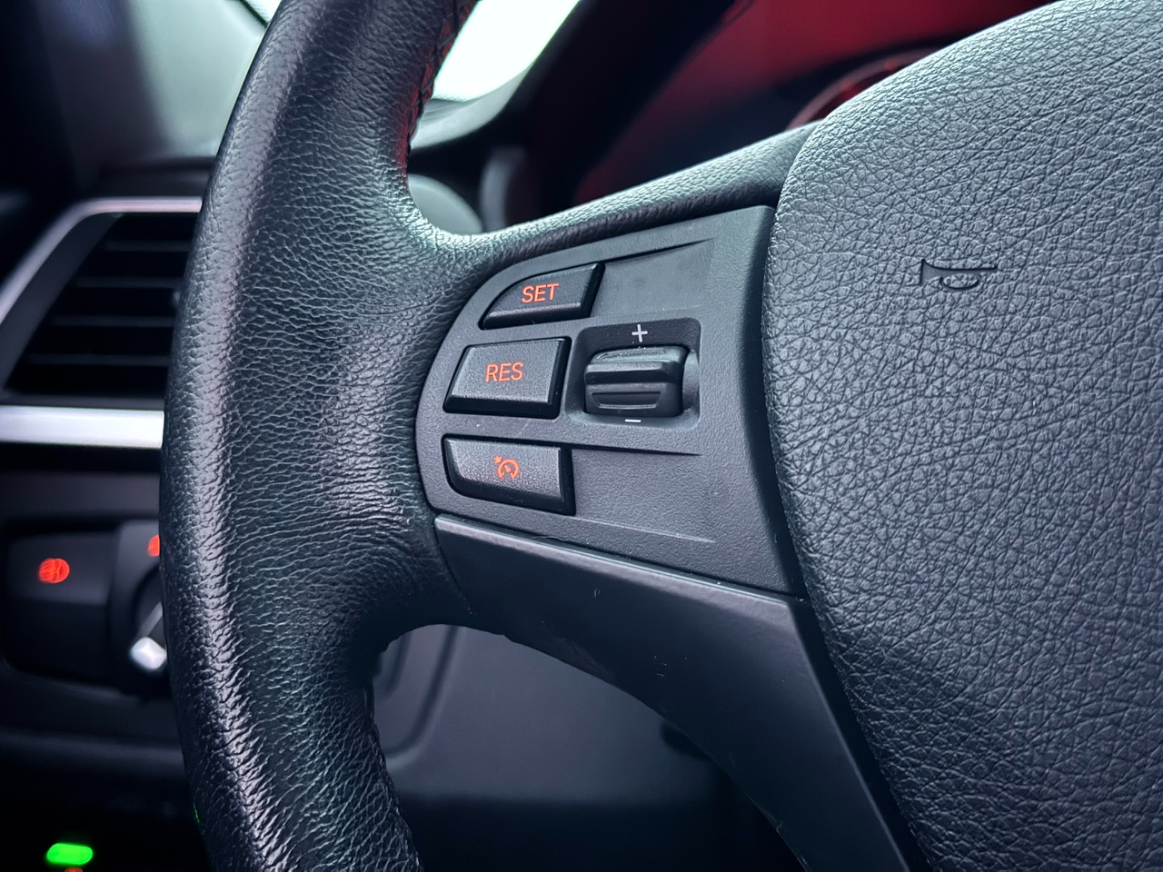 BMW 3-Series 320i xDrive Sedan 2018