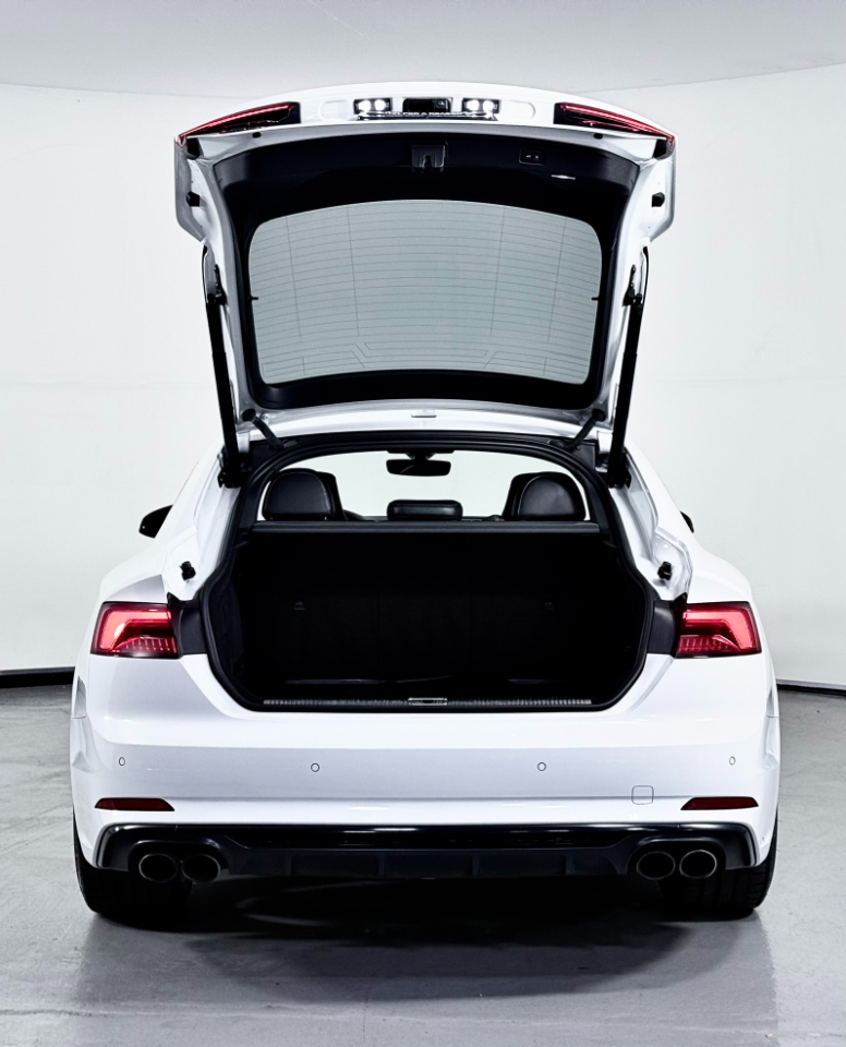 Audi S5 Prestige Hatchback quattro 2019