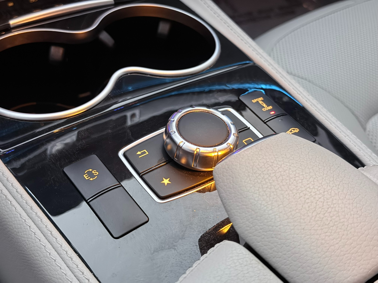 Mercedes-Benz CLS-Class CLS550 4MATIC 2016