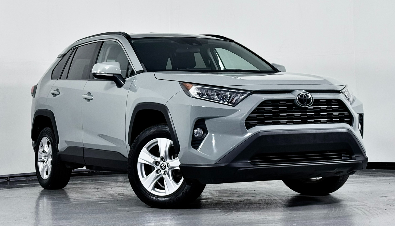 Toyota RAV4 XLE AWD 2021
