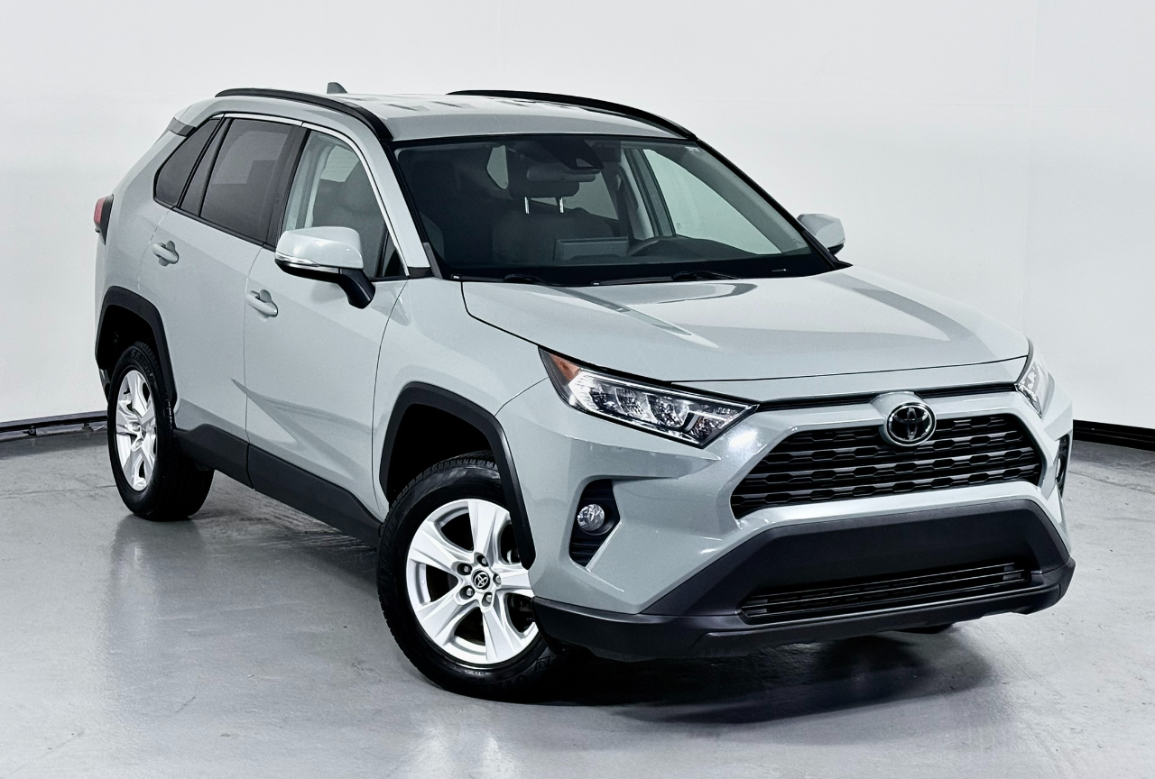 Toyota RAV4 XLE AWD 2021