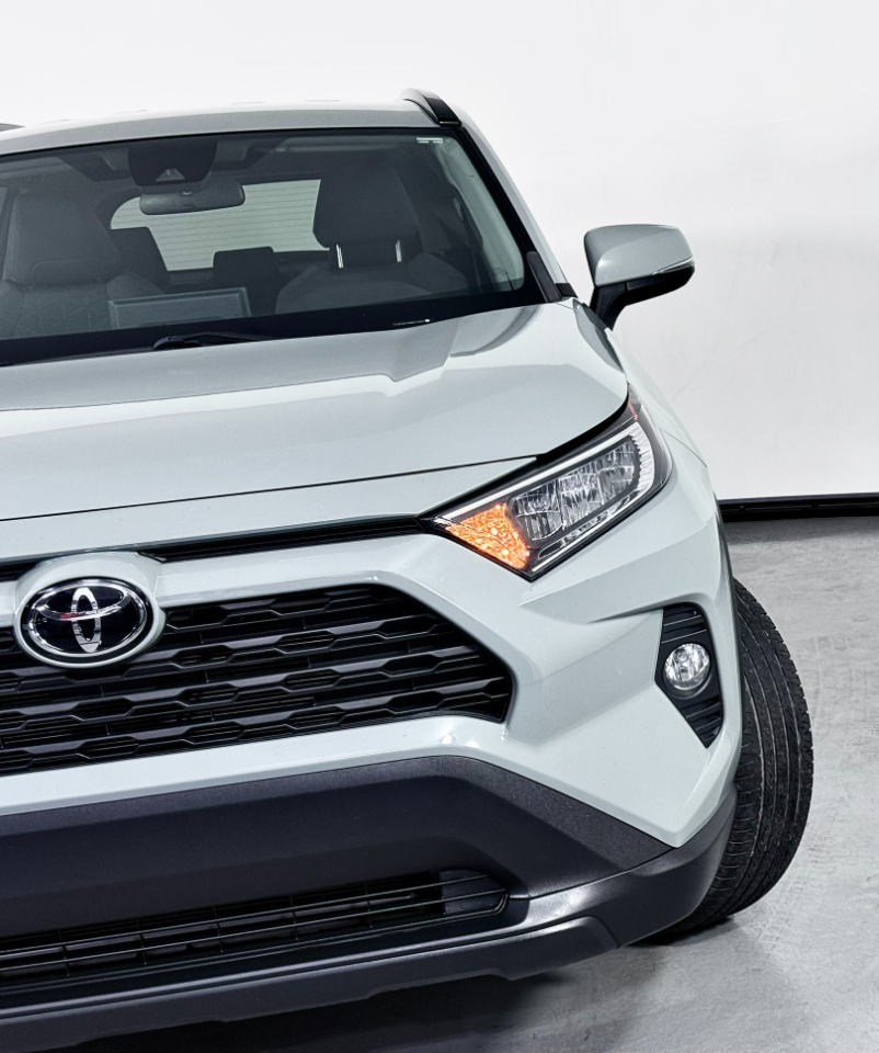 Toyota RAV4 XLE AWD 2021
