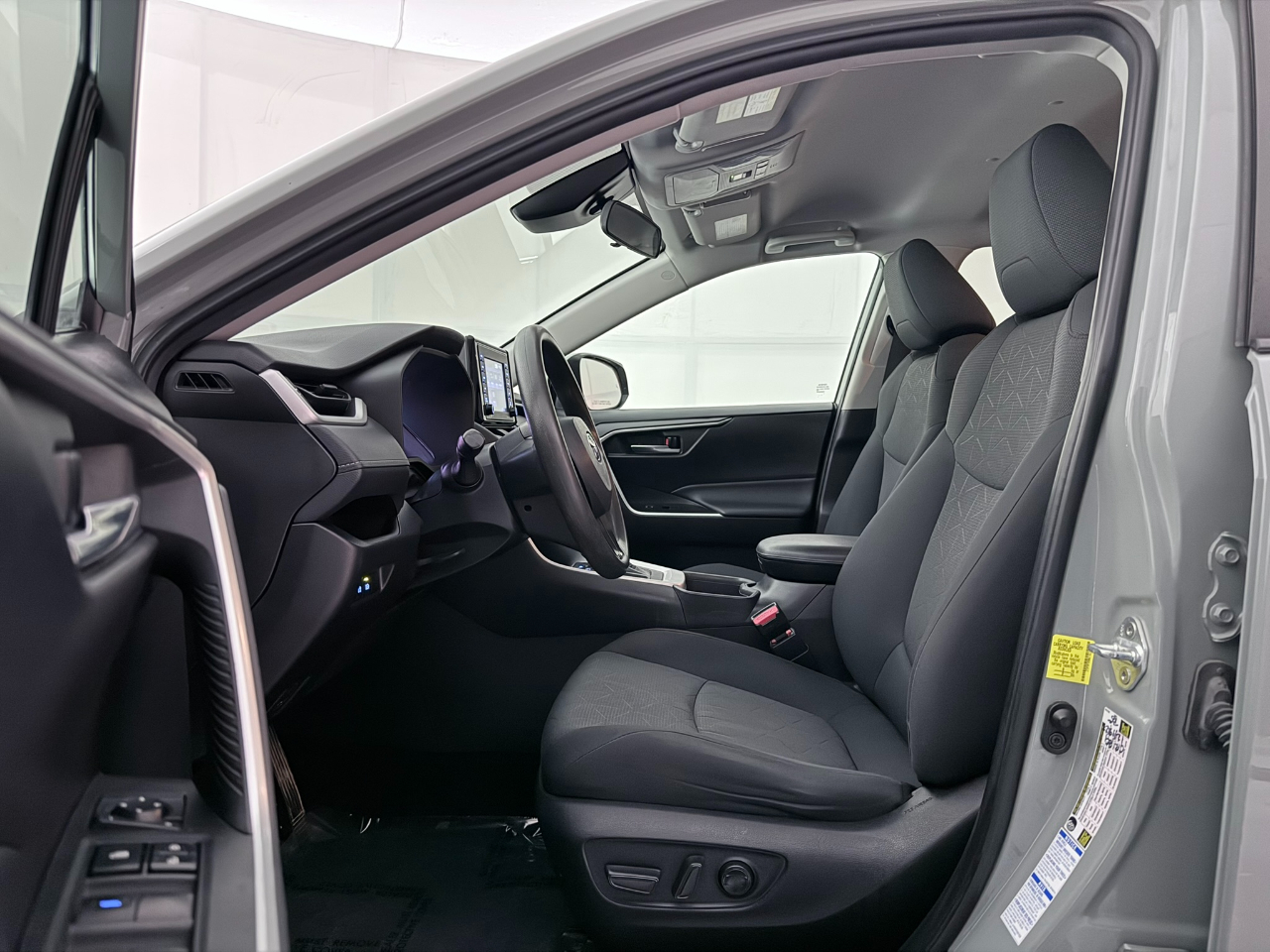 Toyota RAV4 XLE AWD 2021