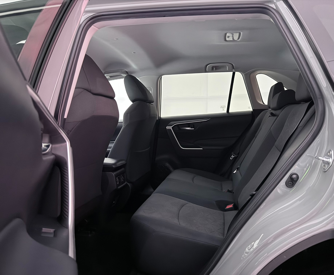 Toyota RAV4 XLE AWD 2021