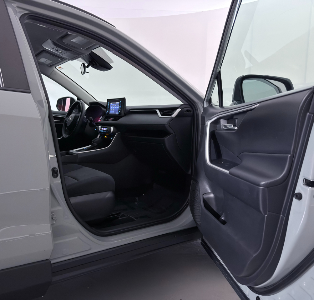 Toyota RAV4 XLE AWD 2021