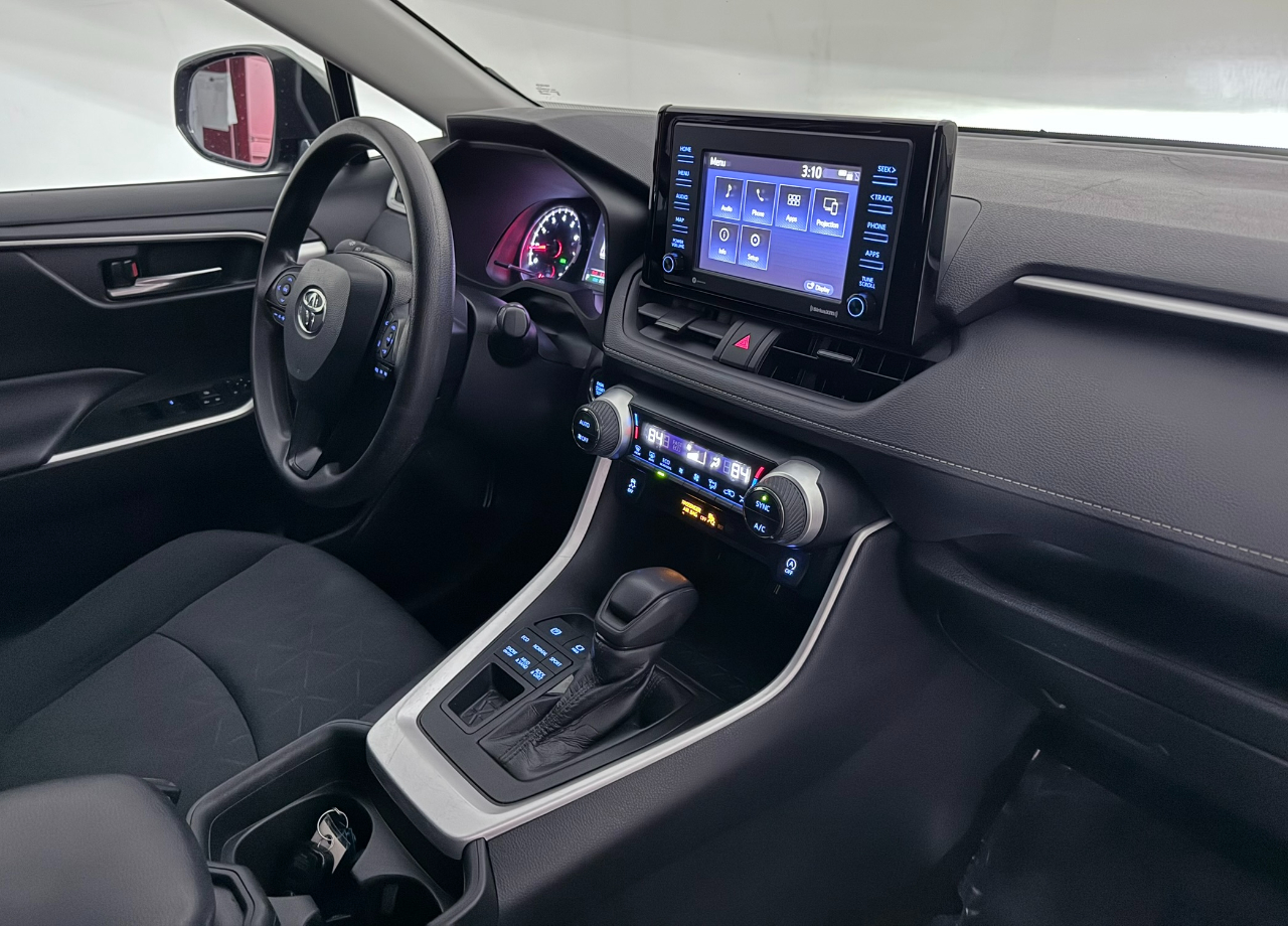 Toyota RAV4 XLE AWD 2021