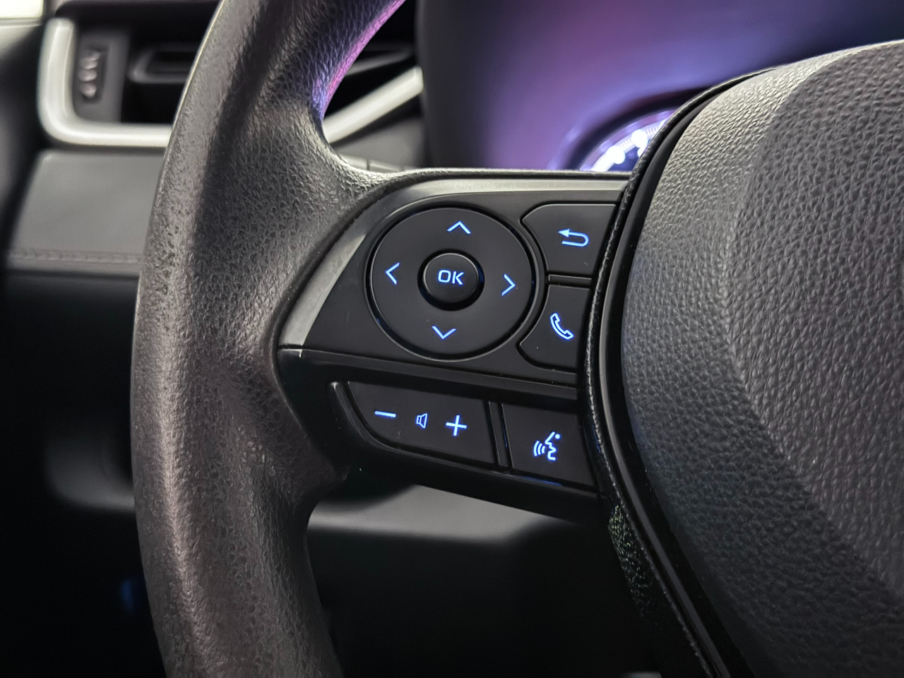 Toyota RAV4 XLE AWD 2021