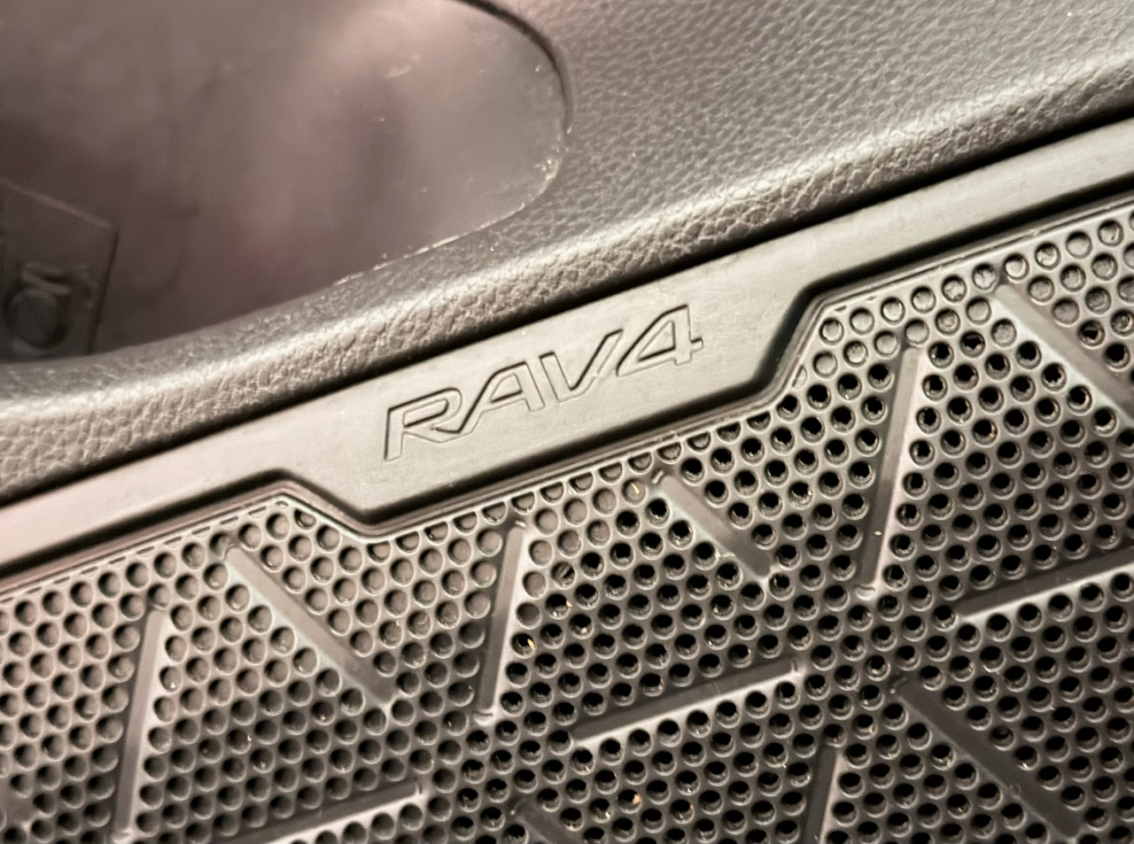 Toyota RAV4 XLE AWD 2021