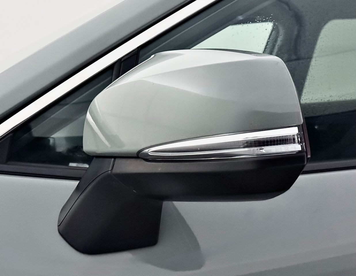 Toyota RAV4 XLE AWD 2021