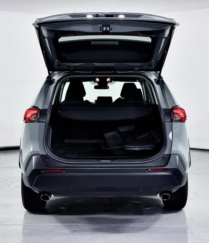 Toyota RAV4 XLE AWD 2021