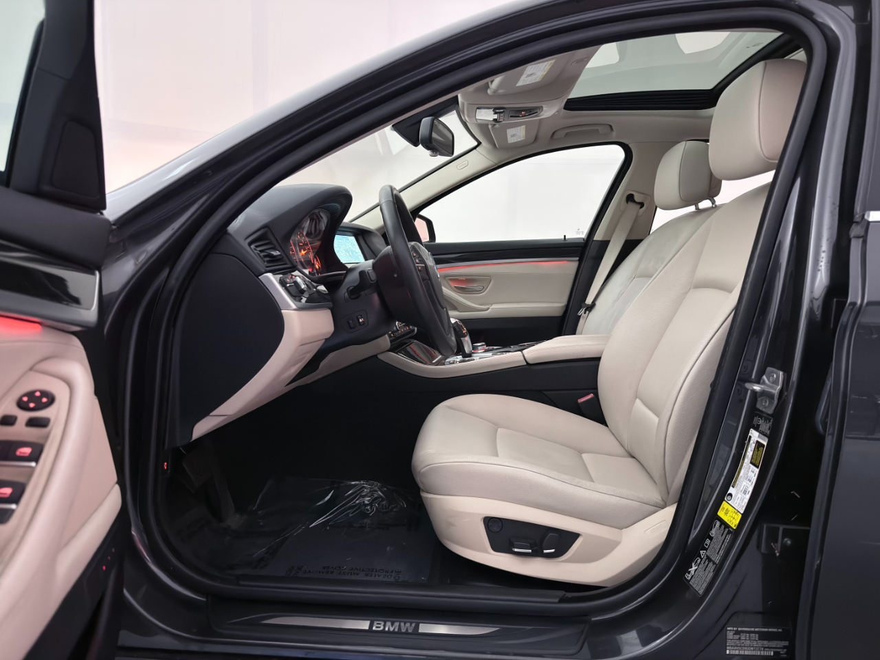 BMW 5-Series 528i xDrive 2013