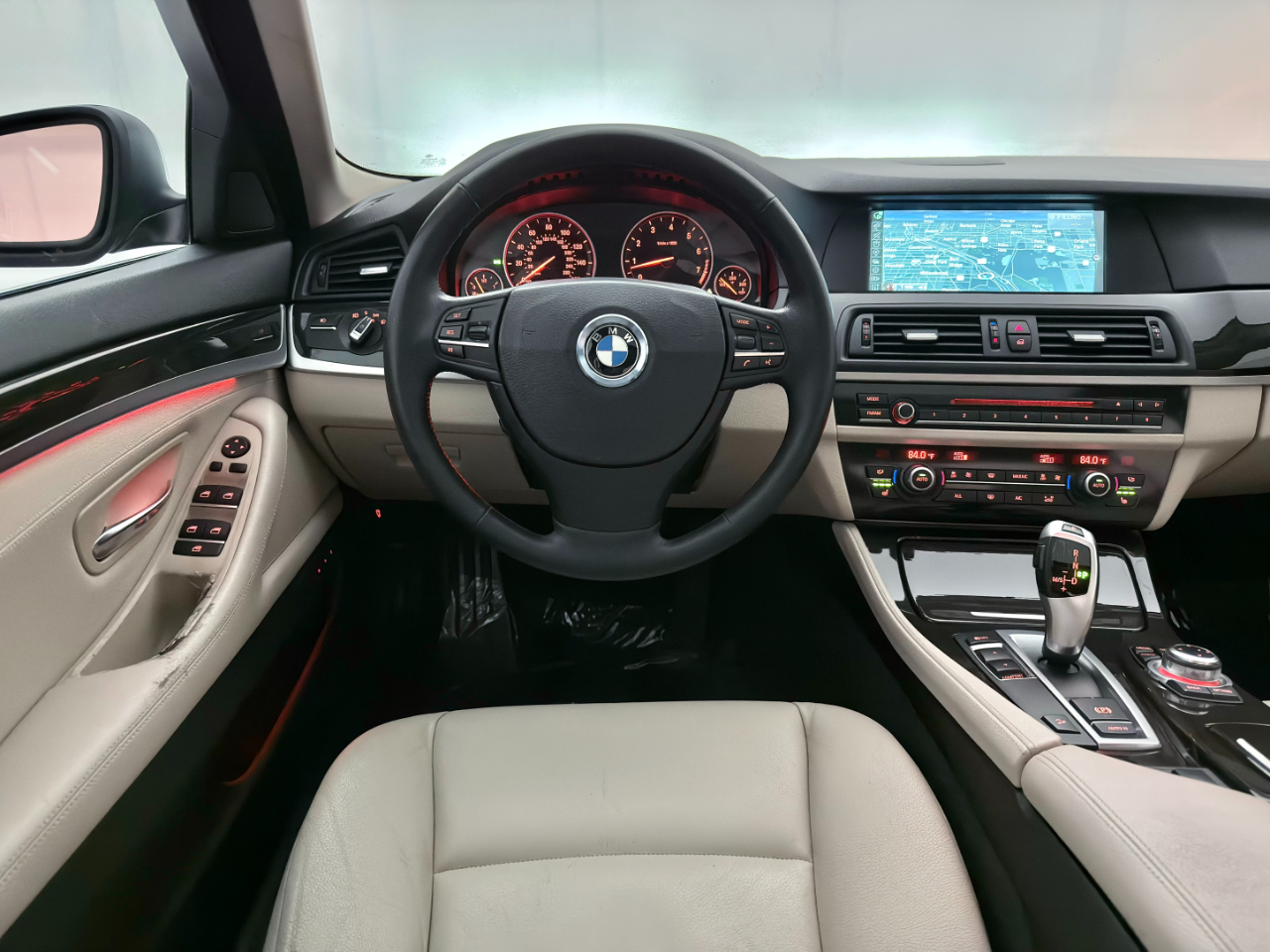 BMW 5-Series 528i xDrive 2013