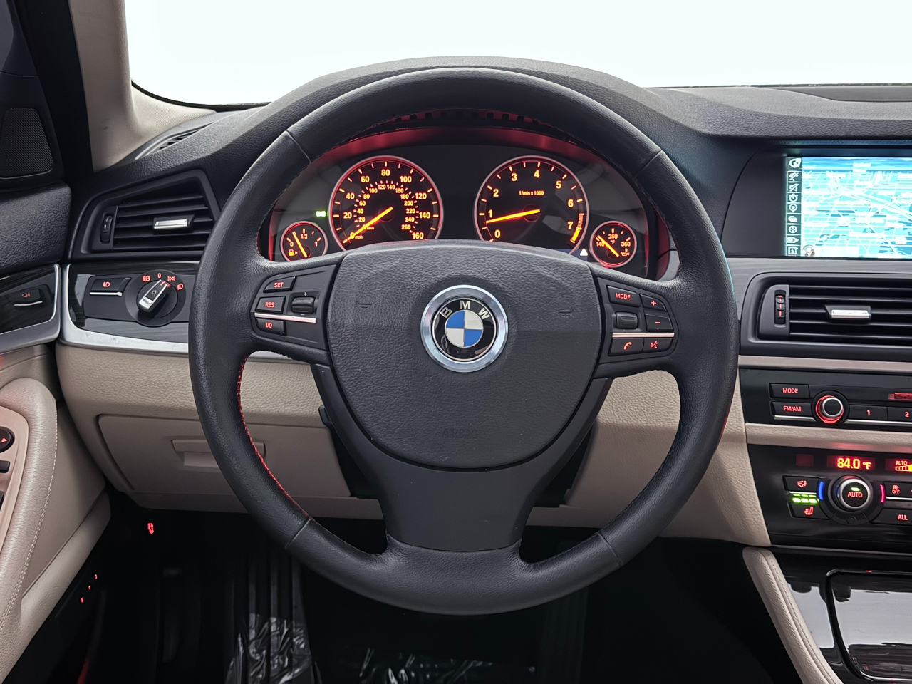 BMW 5-Series 528i xDrive 2013