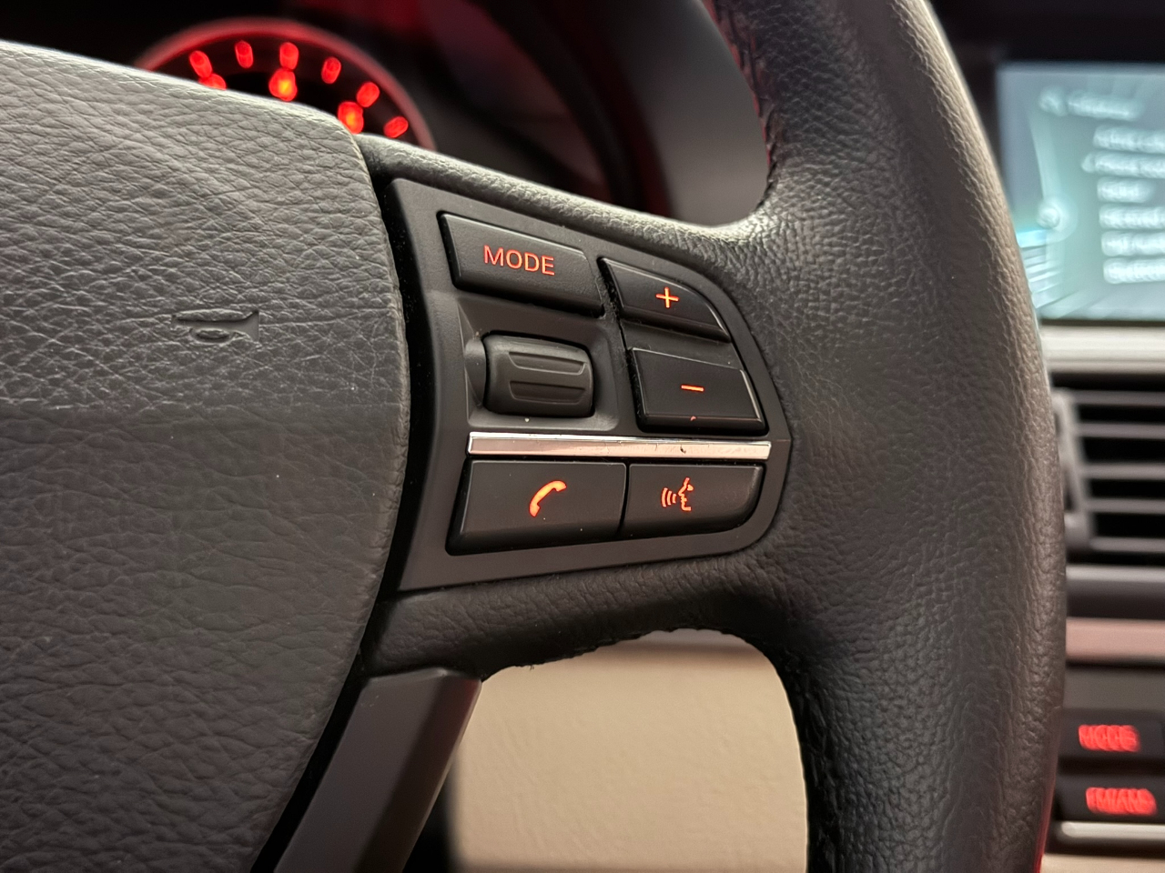 BMW 5-Series 528i xDrive 2013