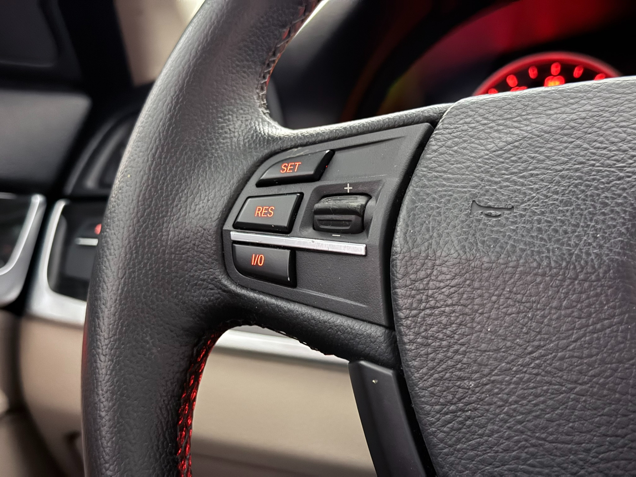 BMW 5-Series 528i xDrive 2013