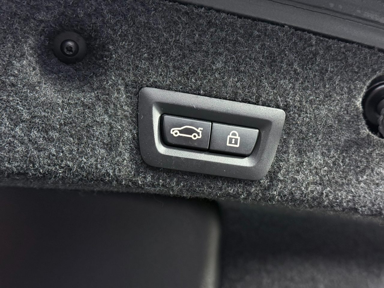 BMW 5-Series 528i xDrive 2013