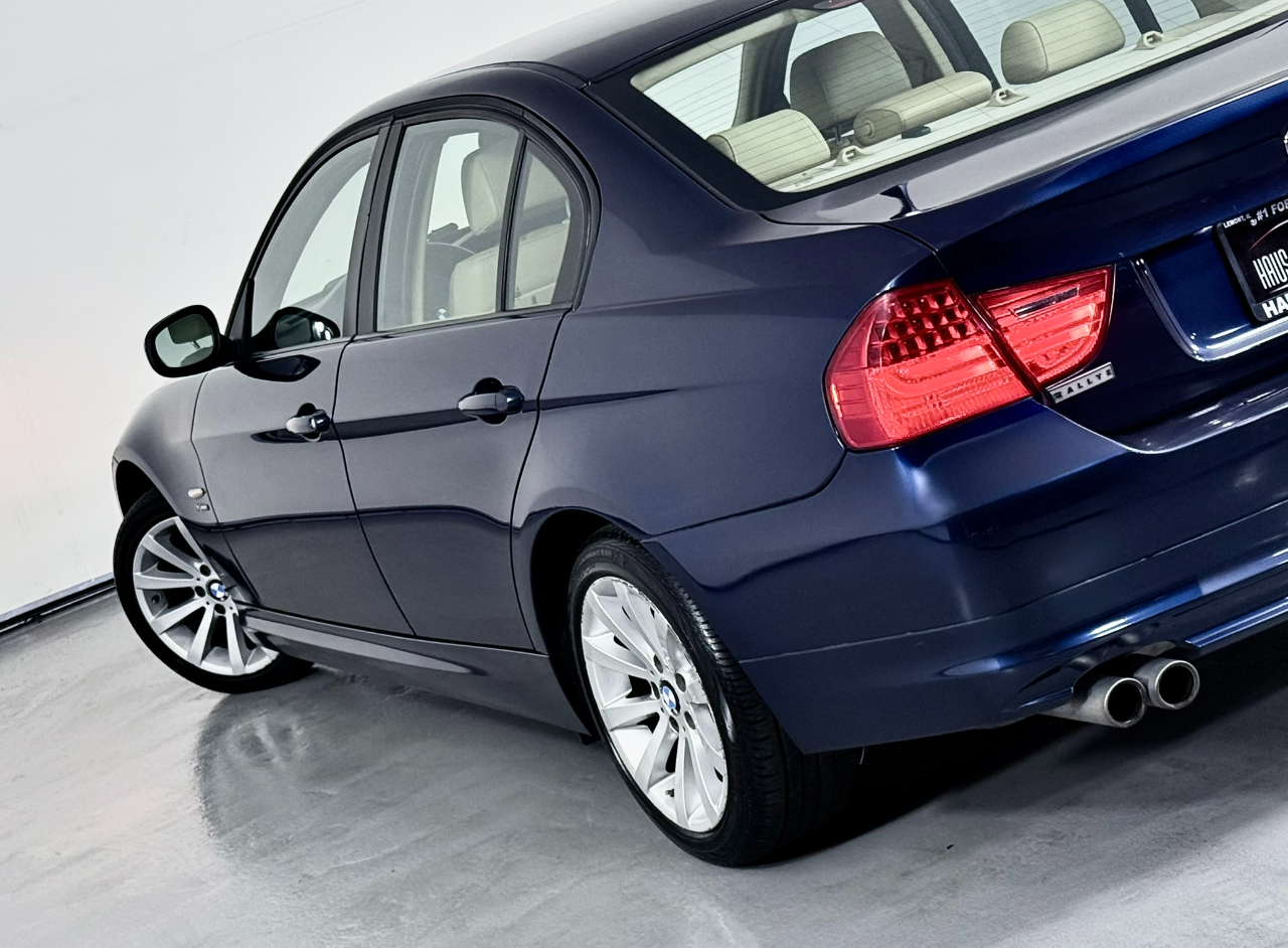 BMW 3-Series 328i xDrive SA 2011