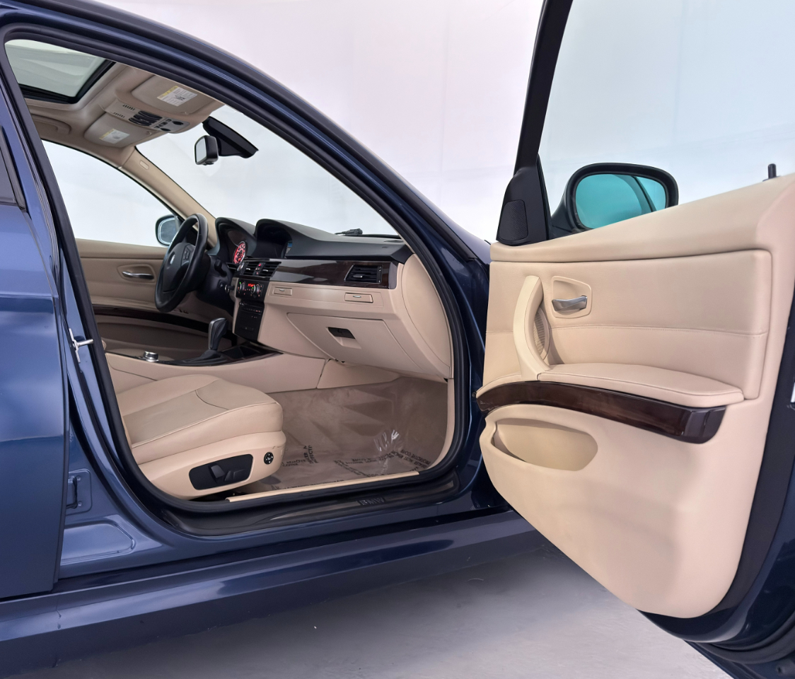 BMW 3-Series 328i xDrive SA 2011