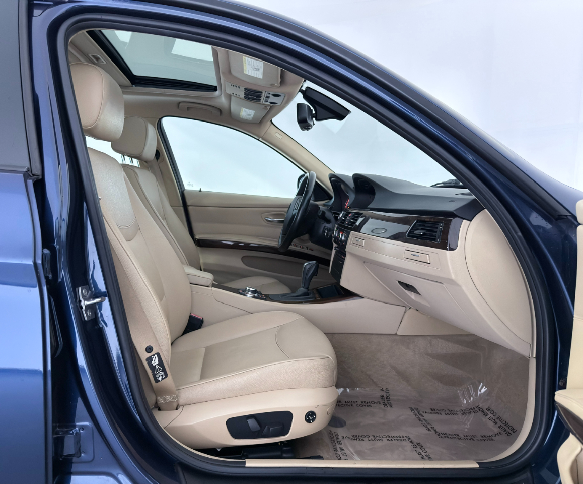 BMW 3-Series 328i xDrive SA 2011