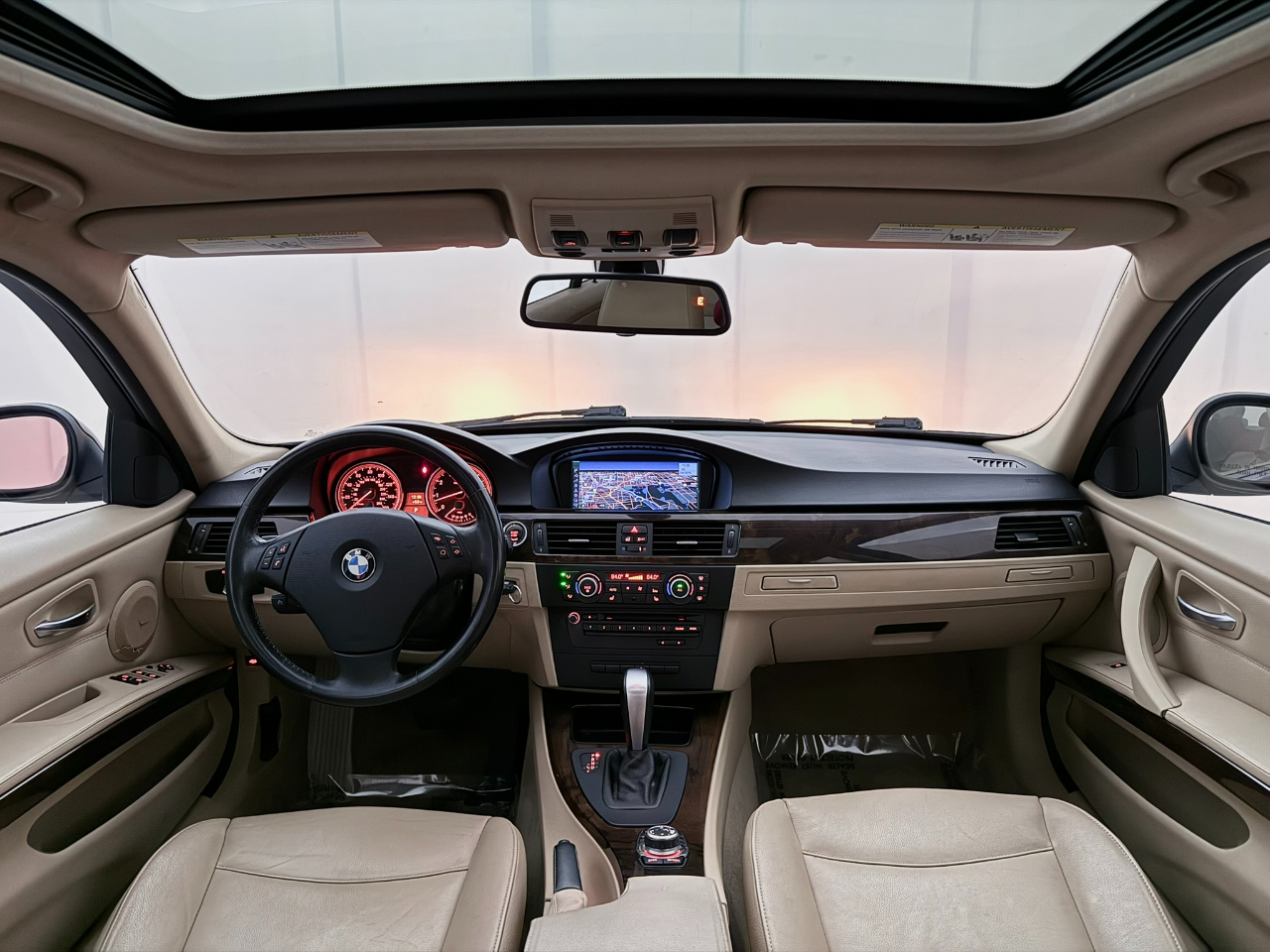 BMW 3-Series 328i xDrive SA 2011