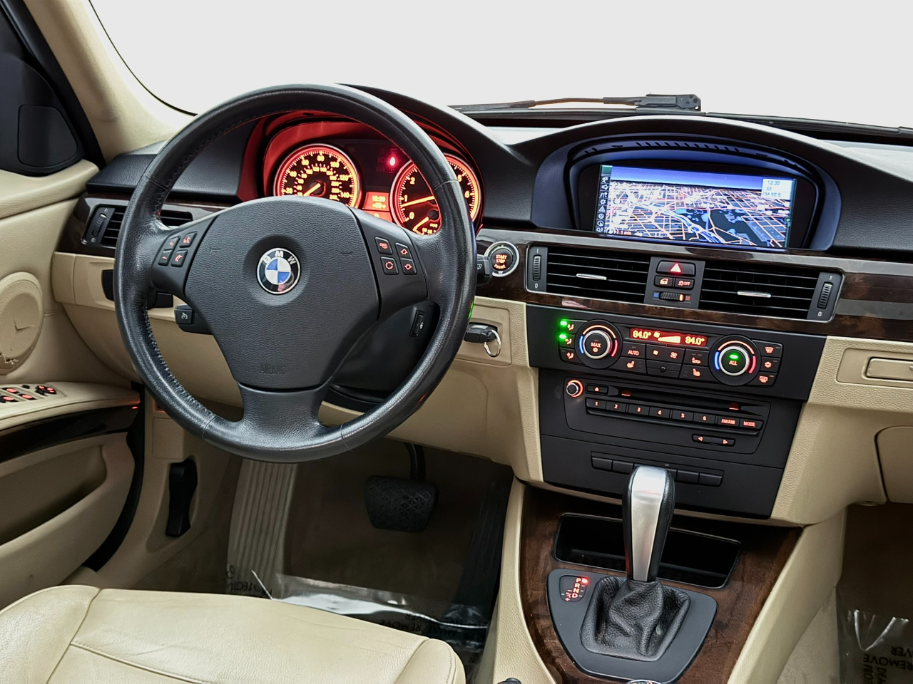 BMW 3-Series 328i xDrive SA 2011