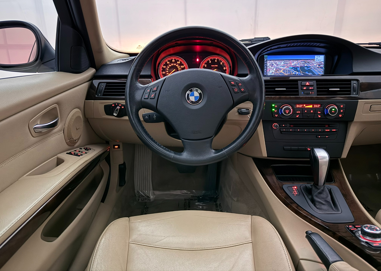 BMW 3-Series 328i xDrive SA 2011