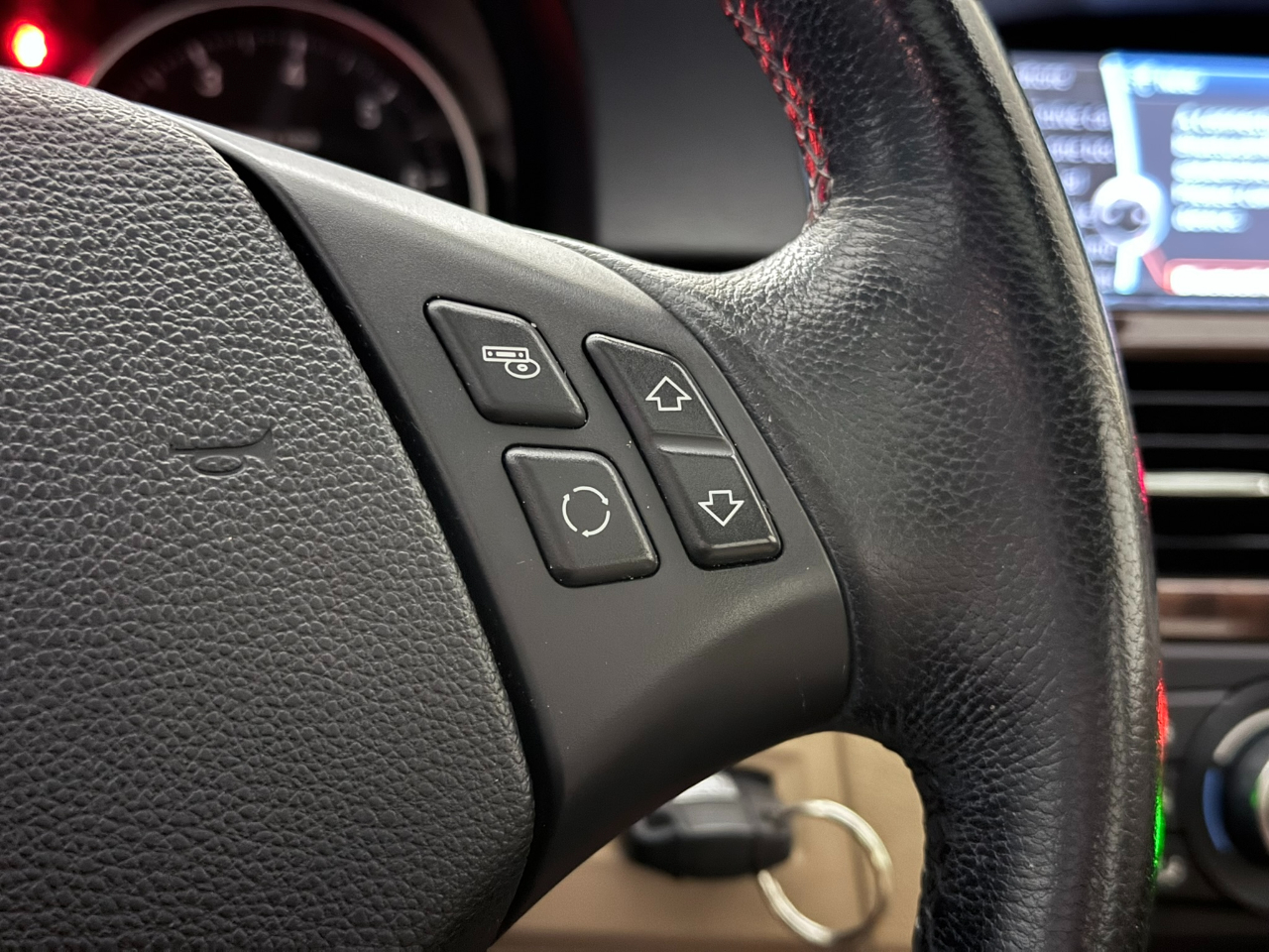 BMW 3-Series 328i xDrive SA 2011