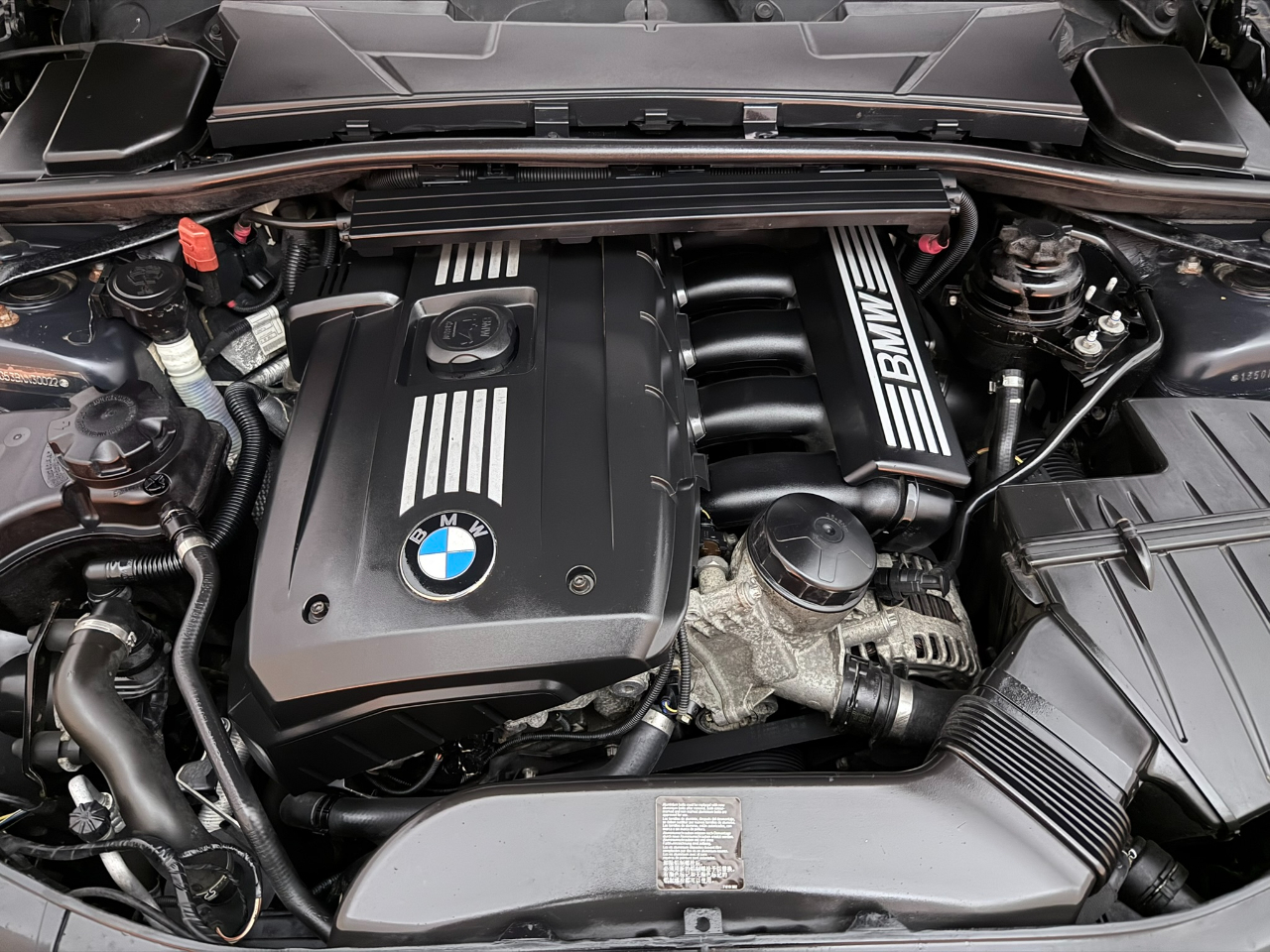 BMW 3-Series 328i xDrive SA 2011