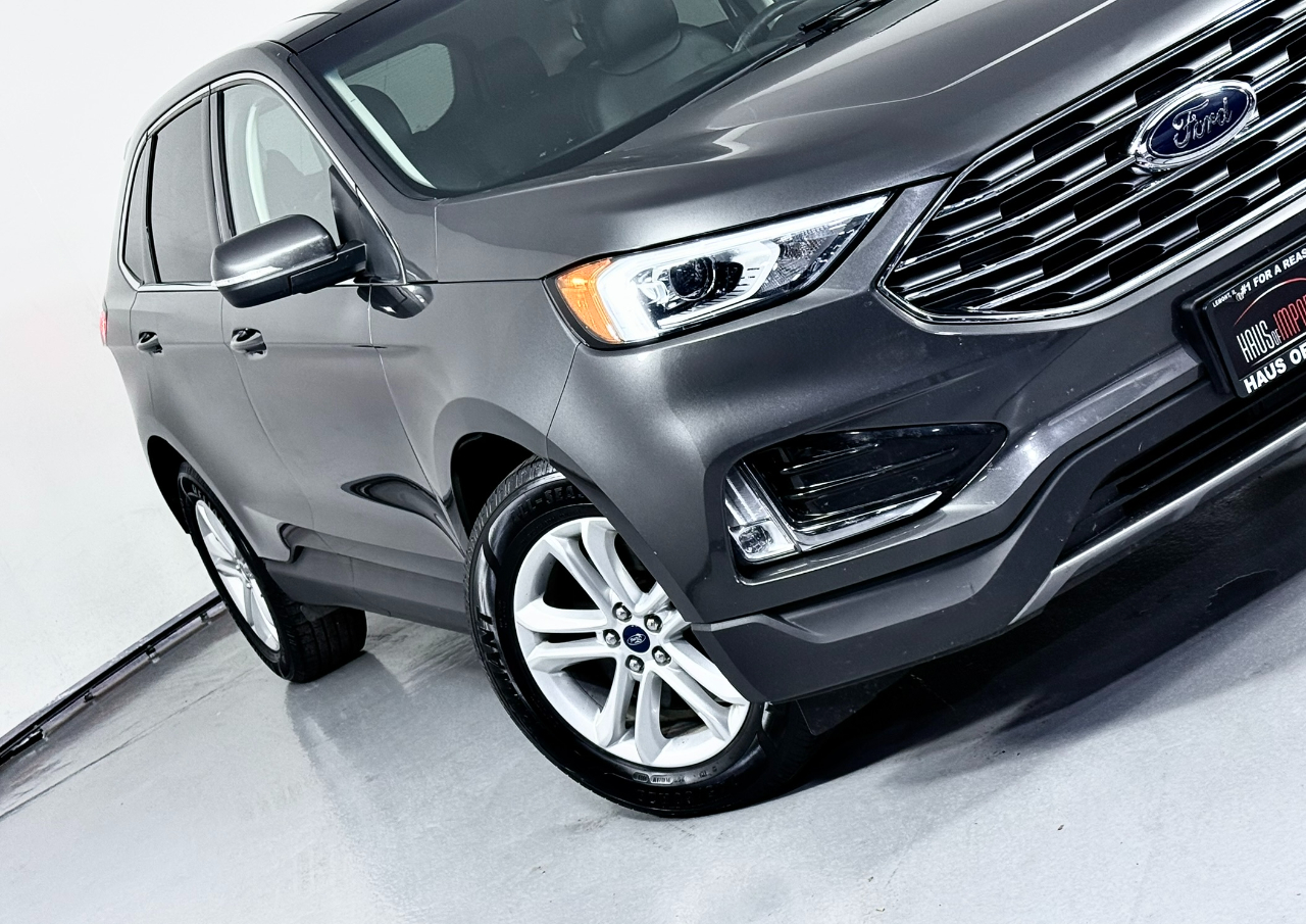 2019 Ford Edge SEL photo 4
