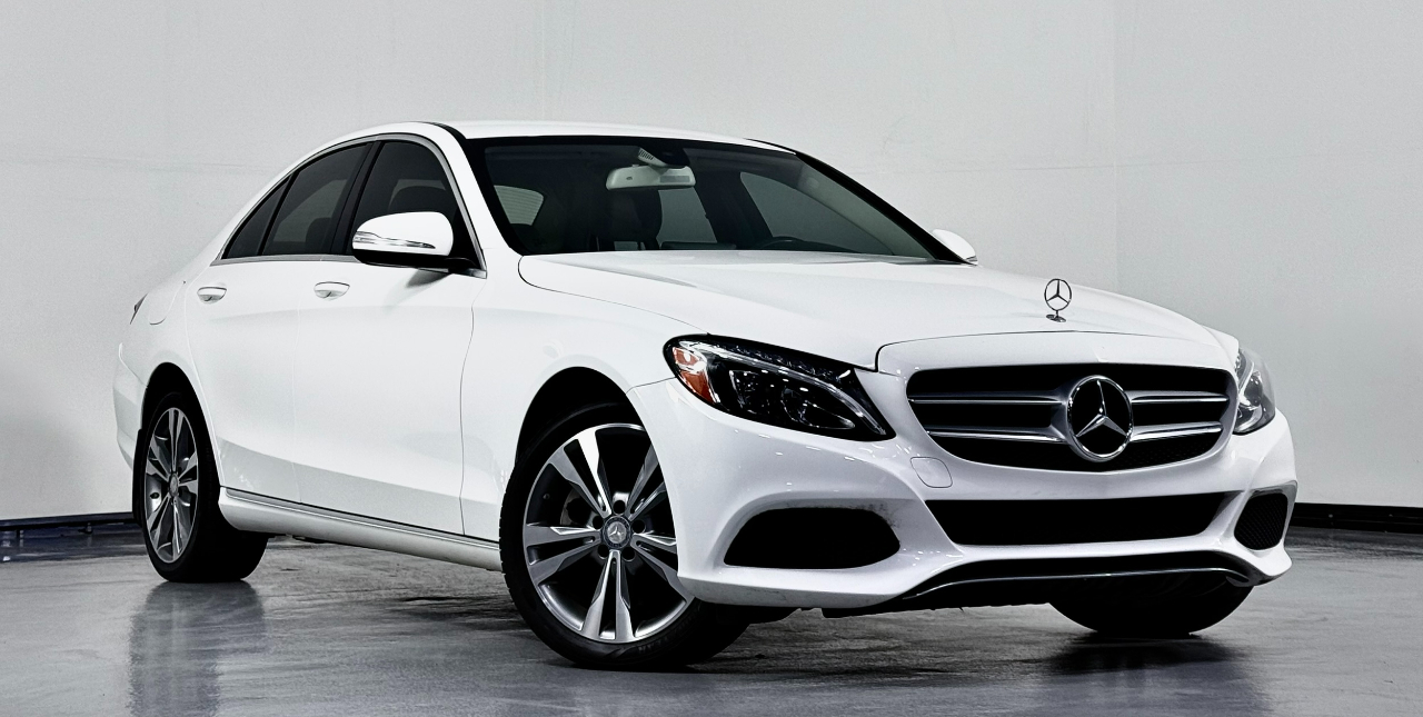 2015 Mercedes Benz C 300 4MATIC Sedan photo 2