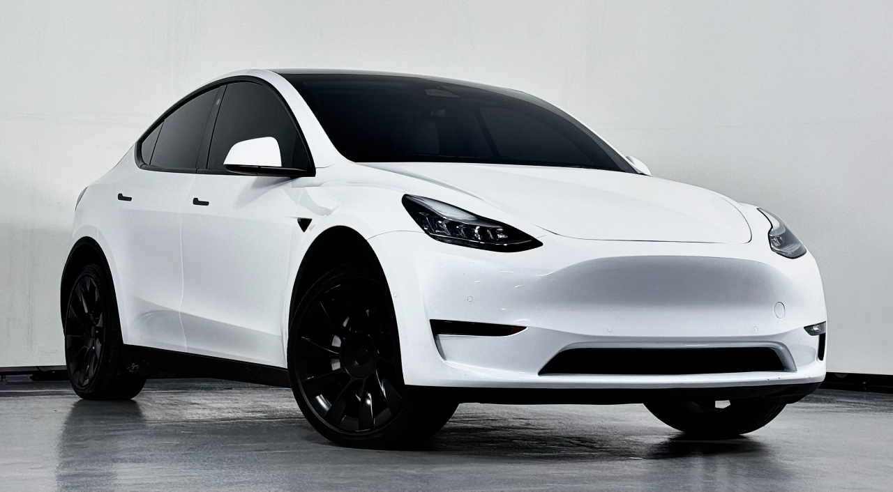 2021 Tesla Model Y Long Range photo 2
