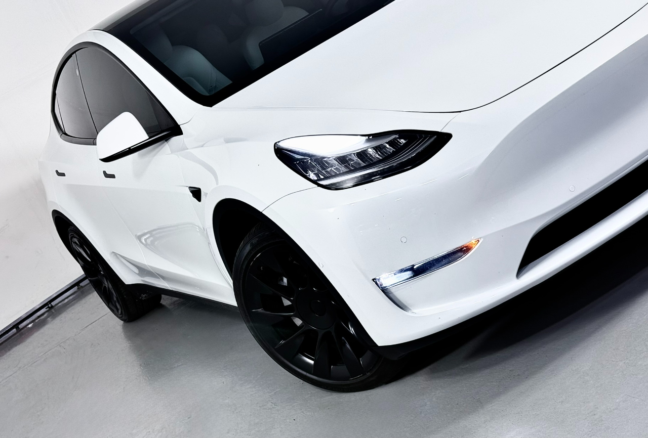 2021 Tesla Model Y Long Range photo 4