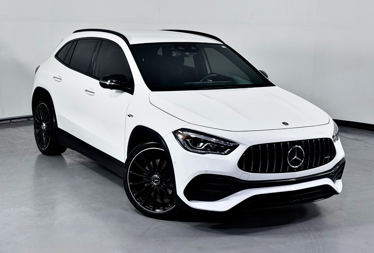 2021 Mercedes Benz GLA 35 AMG 4MATIC photo 3