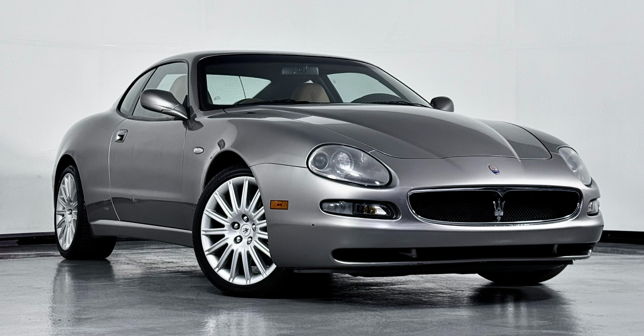 2002 Maserati Coupe photo 2