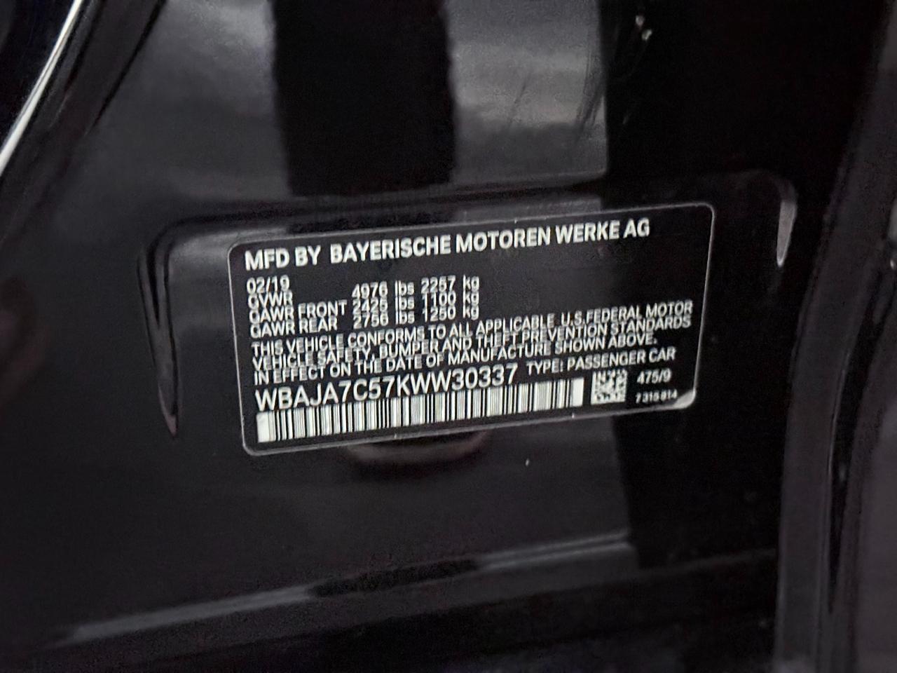 2019 BMW 5 Series 530i xDrive Sedan's photo